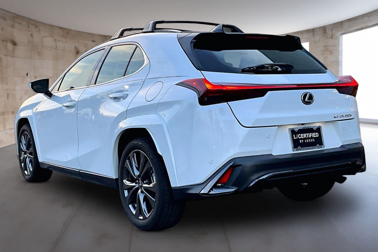 Used 2024 Lexus UX 250h F Sport AWD/4WD image 4