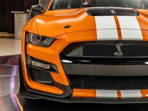 Used 2020 Ford Mustang Shelby GT500 w/ Carbon Fiber Track Pack RWD image 20