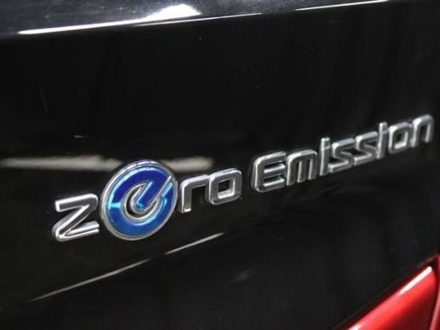 Used 2018 Nissan Leaf SL w/ SL Technology Package image 8