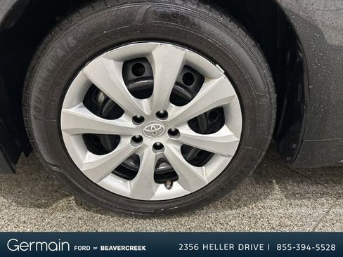 Used 2022 Toyota Corolla LE image 12