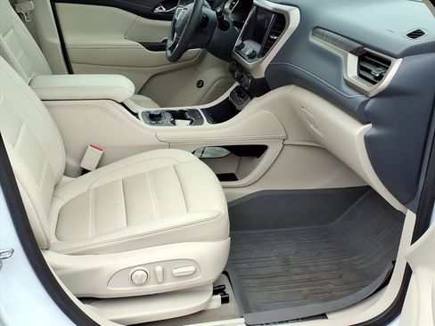 Used 2023 GMC Acadia Denali w/ Denali Technology Package image 28