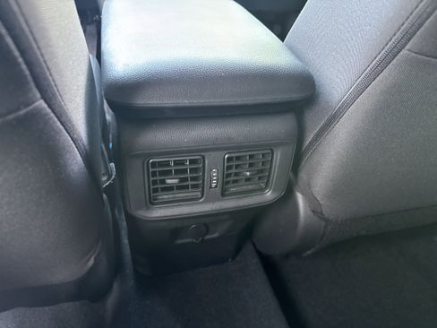 Used 2024 Toyota RAV4 LE AWD/4WD image 14
