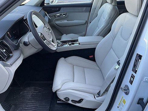 New 2026 Volvo XC90 B6 Ultra w/ Protection Package AWD/4WD image 16