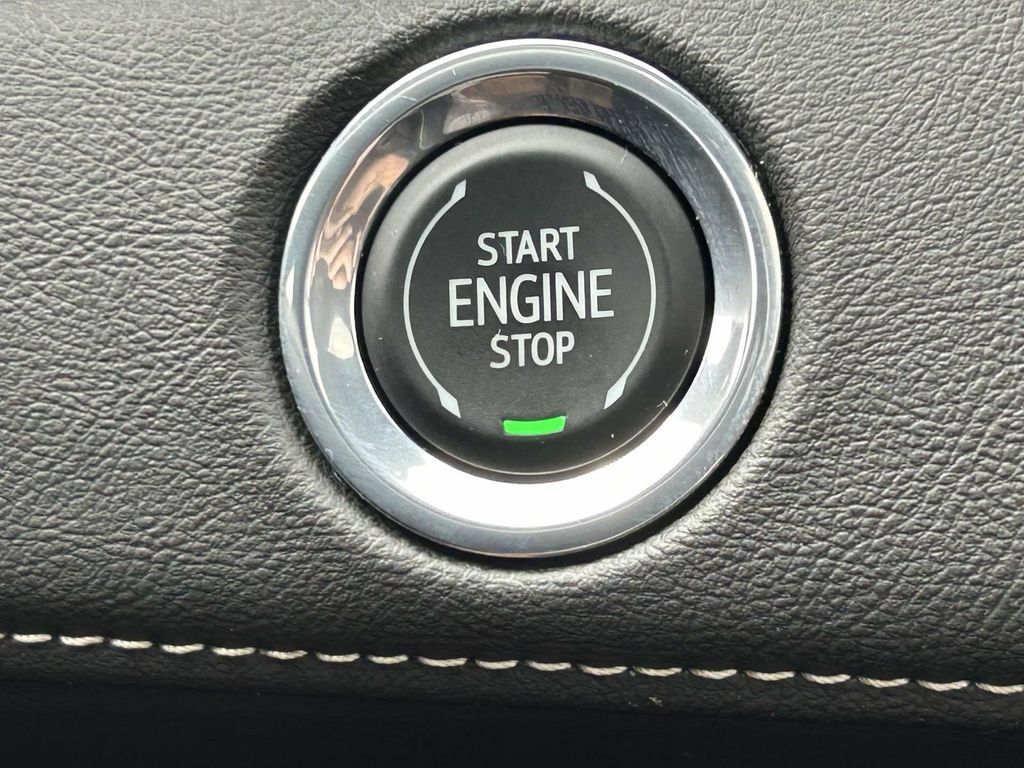 Certified 2023 Cadillac Escalade Sport AWD/4WD image 30