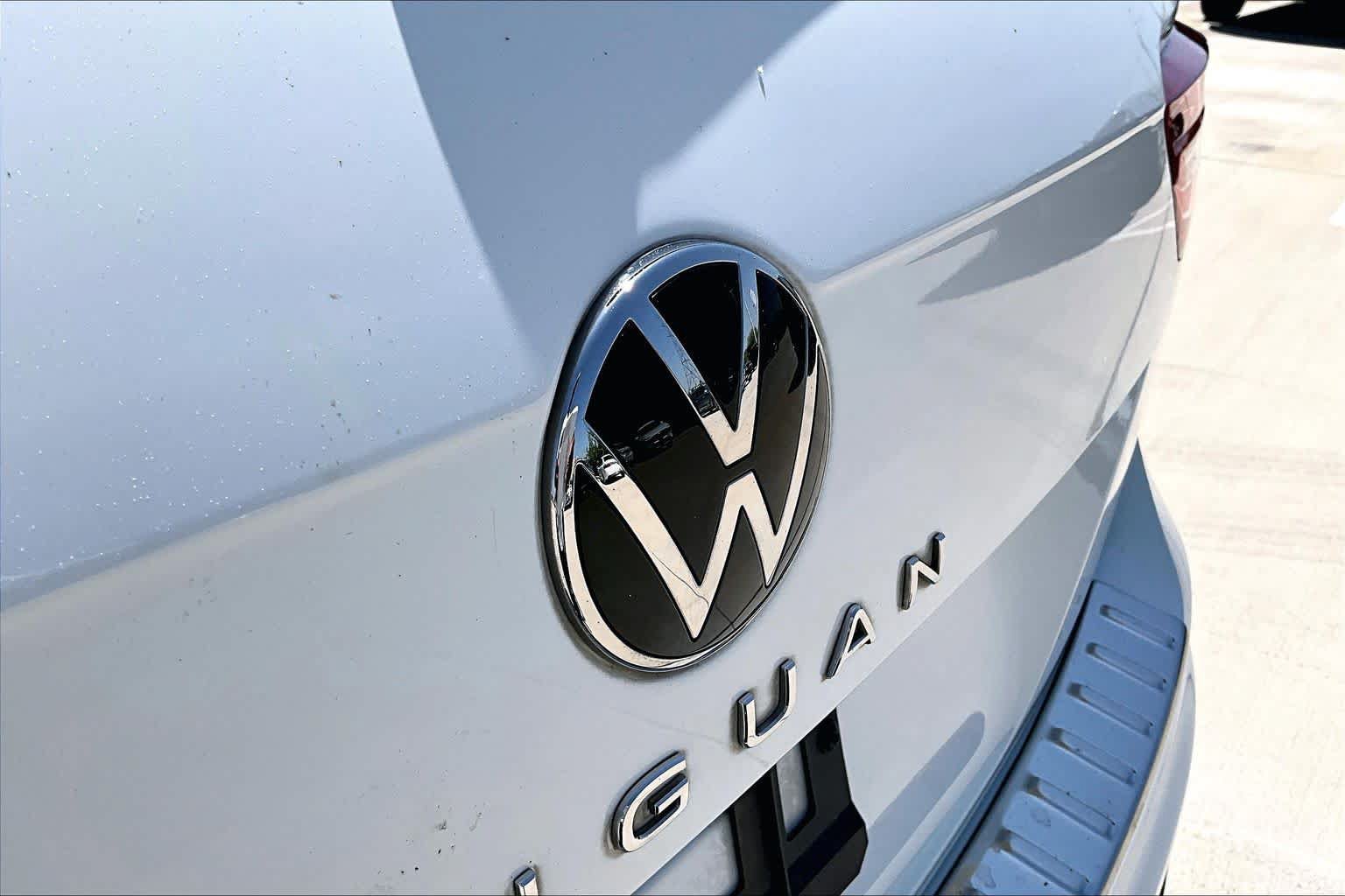Used 2022 Volkswagen Tiguan SE FWD image 17