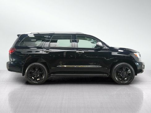 Used 2019 Toyota Sequoia Platinum AWD/4WD image 6