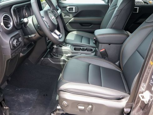 New 2026 Jeep Wrangler Unlimited Sahara AWD/4WD image 4