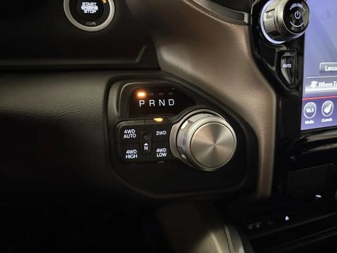 Used 2019 RAM 1500 Laramie AWD/4WD image 32