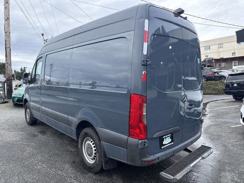 Used 2019 Mercedes-Benz Sprinter 144 image 3