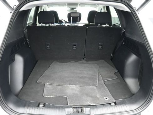 Used 2022 Ford Escape SE w/ SE Sport Appearance Package AWD/4WD image 6