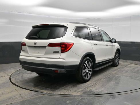 Used 2018 Honda Pilot Touring image 7