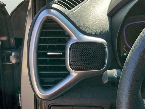 Used 2025 Kia Soul LX image 29