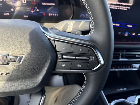 New 2026 Chevrolet Traverse Z71 w/ Driver Confidence Package image 20