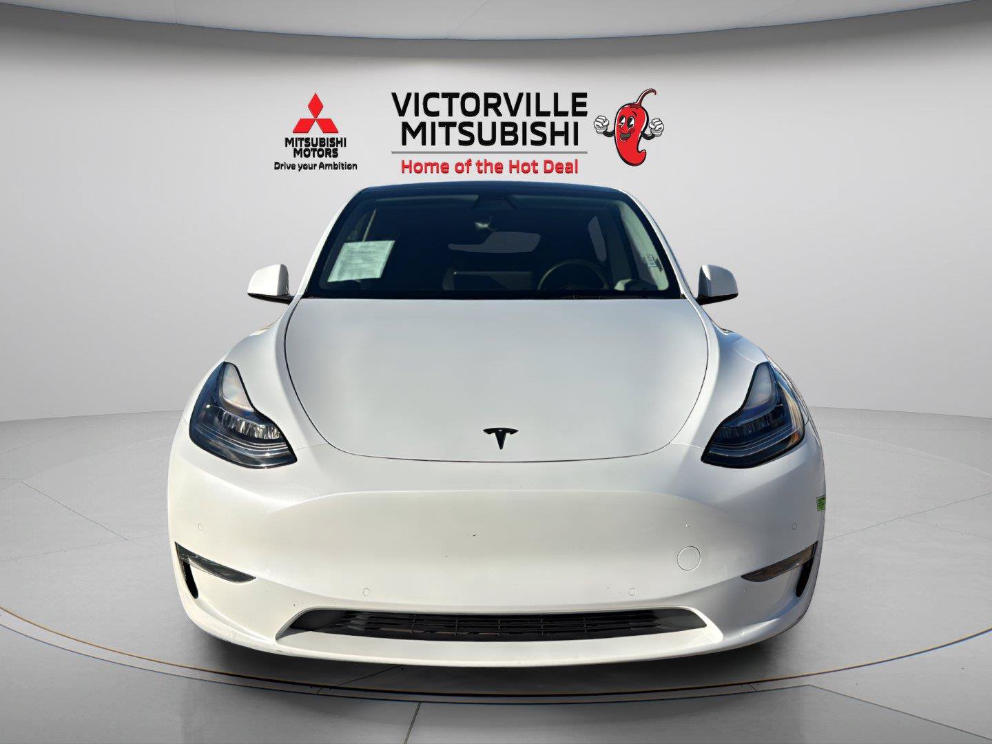 Used 2023 Tesla Model Y Long Range AWD/4WD image 2