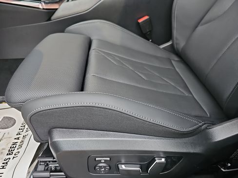 New 2026 BMW X3 xDrive30 w/ Premium Package image 30