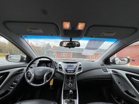 Used 2014 Hyundai Elantra Limited image 14