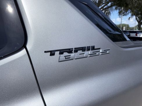 Used 2026 Chevrolet Silverado EV Trail Boss AWD/4WD image 17