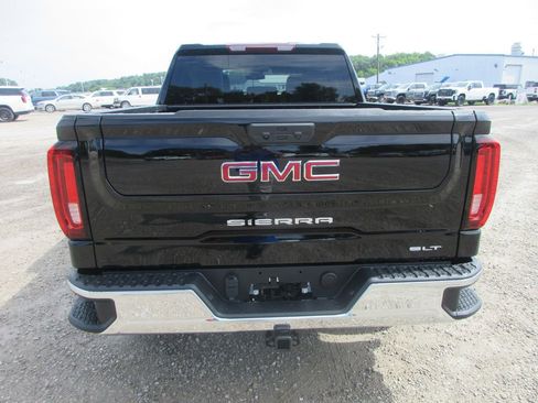 New 2026 GMC Sierra 1500 SLT w/ SLT Premium Package AWD/4WD image 7