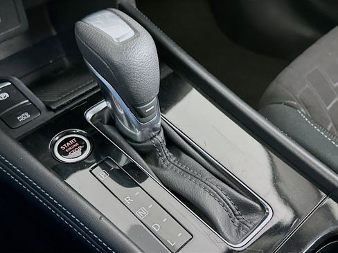 Used 2024 Nissan Kicks SV image 23