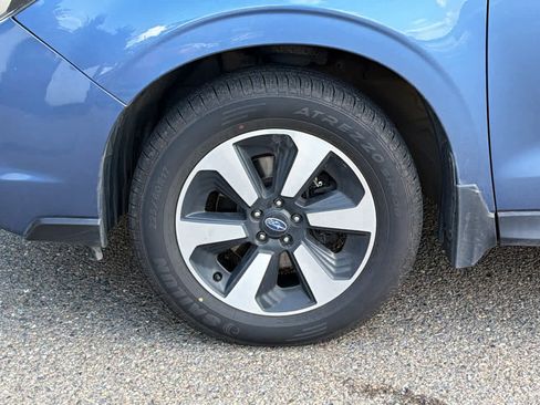 Used 2017 Subaru Forester 2.5i Limited AWD/4WD image 9