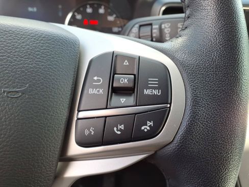 Used 2023 Ford Explorer XLT w/ Equipment Group 202A AWD/4WD image 23