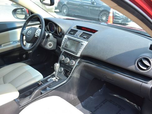 Used 2009 MAZDA MAZDA6 s Grand Touring w/ Moonroof & Bose Pkg image 9