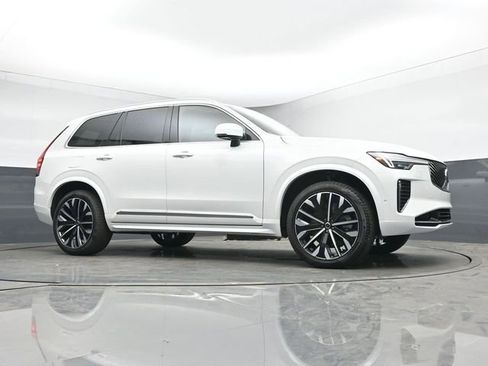 New 2026 Volvo XC90 T8 Plus w/ Protection Package Premier AWD/4WD image 39