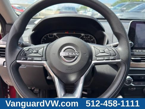 Used 2023 Nissan Altima 2.5 SV FWD image 18