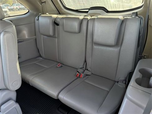 Used 2019 Toyota Highlander XLE image 28