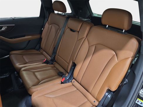 Used 2025 Audi Q7 3.0T Prestige w/ Prestige Package image 16