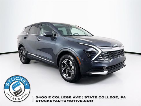 Used 2024 Kia Sportage LX image 1