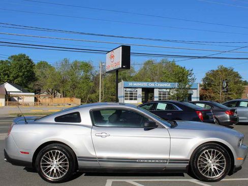 Used 2012 Ford Mustang Coupe image 4