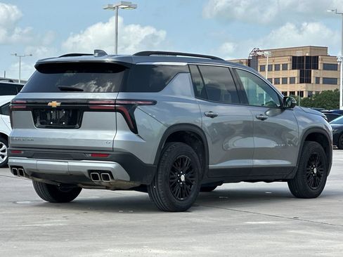 Used 2024 Chevrolet Traverse LT AWD/4WD image 6