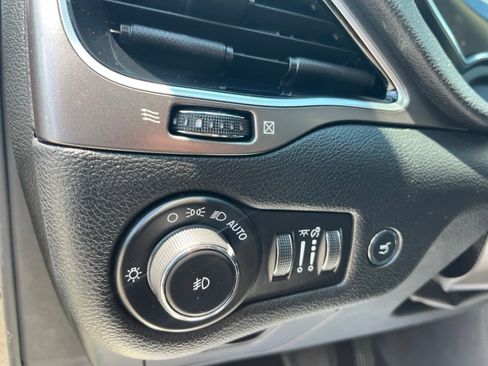 Used 2020 Jeep Cherokee Limited AWD/4WD image 12