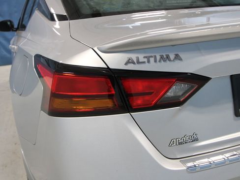 Used 2023 Nissan Altima 2.5 SR w/ SR Premium Package image 35