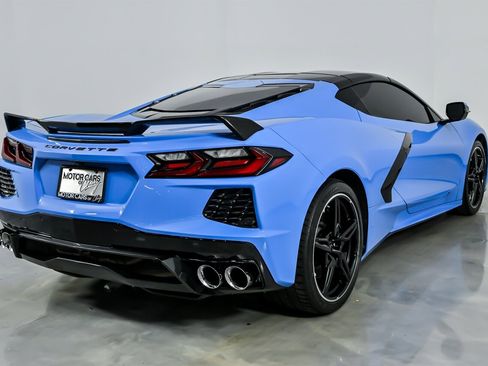 Used 2022 Chevrolet Corvette Stingray Coupe w/ Z51 Performance Package image 12