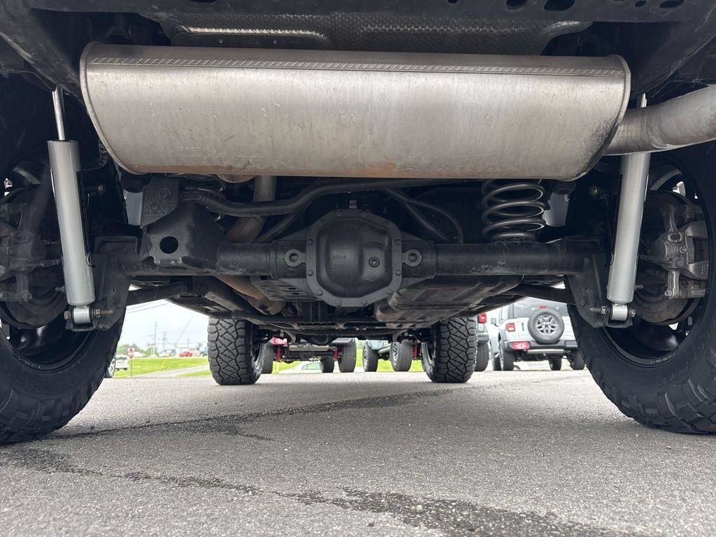 Used 2020 Jeep Wrangler Unlimited Sahara AWD/4WD image 16