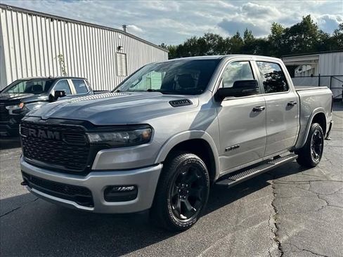 Used 2025 RAM 1500 Big Horn AWD/4WD image 5
