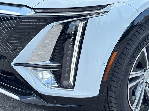 New 2026 Cadillac Lyriq Luxury RWD image 14