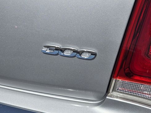 Used 2023 Chrysler 300 Touring RWD image 34