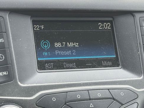 Used 2016 Ford Fusion SE image 4