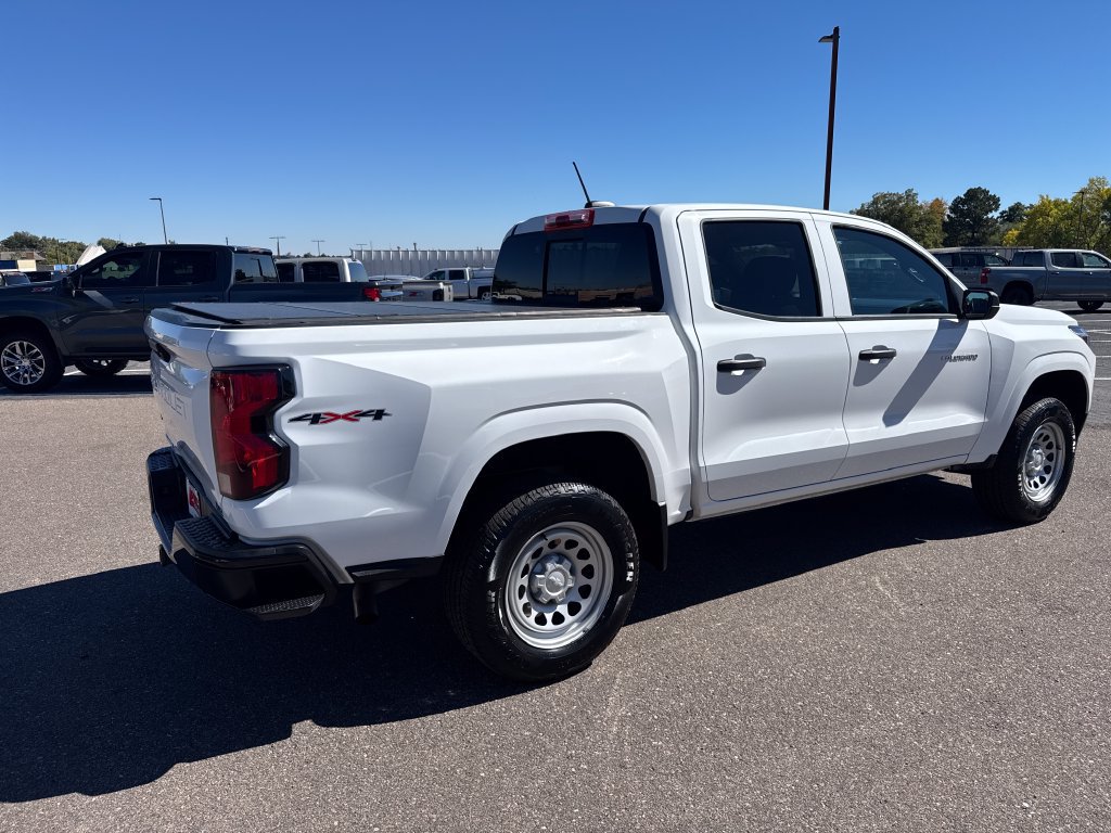 Used 2024 Chevrolet Colorado W/T w/ Advanced Trailering Package AWD/4WD image 5