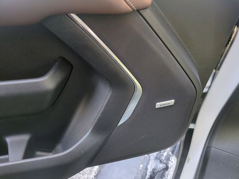 Certified 2024 Chevrolet Suburban High Country image 25