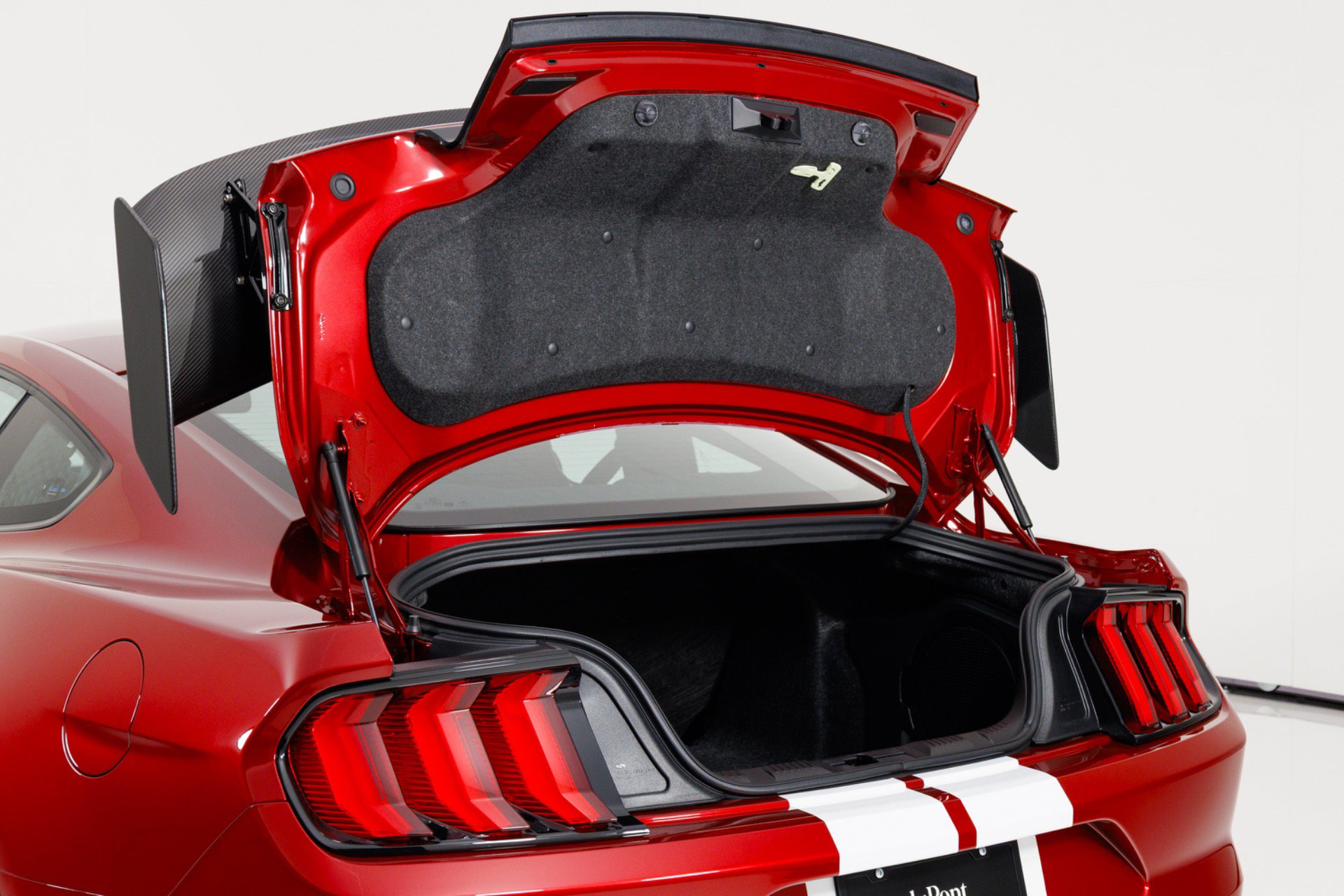 Used 2021 Ford Mustang Shelby GT500 w/ Carbon Fiber Track Pack RWD image 56