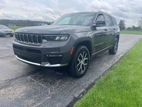 Used 2024 Jeep Grand Cherokee L Limited image 7