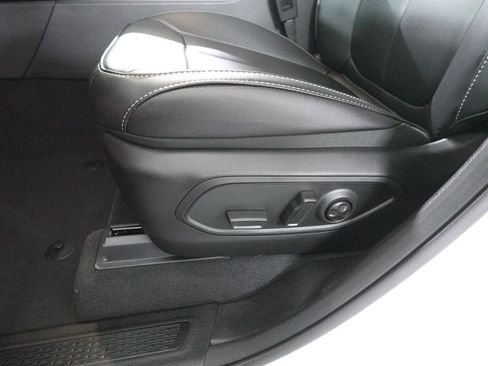 New 2026 Jeep Grand Cherokee Limited image 11