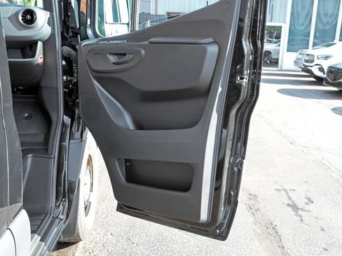 Used 2026 Mercedes-Benz Sprinter 2500 image 21