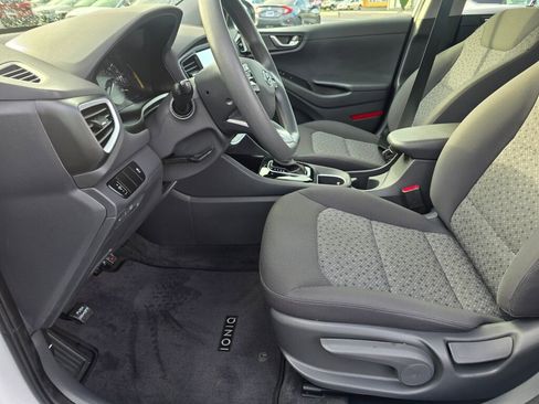 Used 2018 Hyundai Ioniq Blue image 15