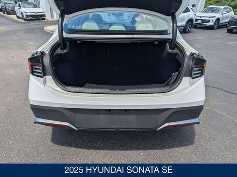 Certified 2025 Hyundai Sonata SE FWD image 28