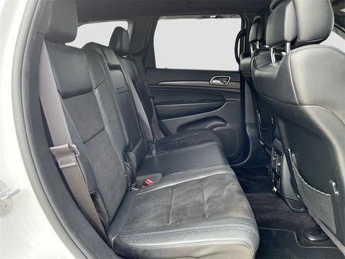 Used 2017 Jeep Grand Cherokee Altitude image 27